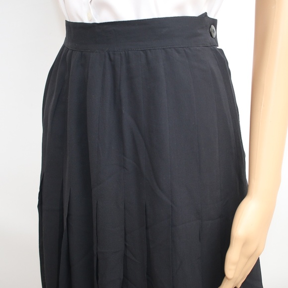 NEW Escada 100% Silk Black Pleated Skirt M - Picture 7 of 8